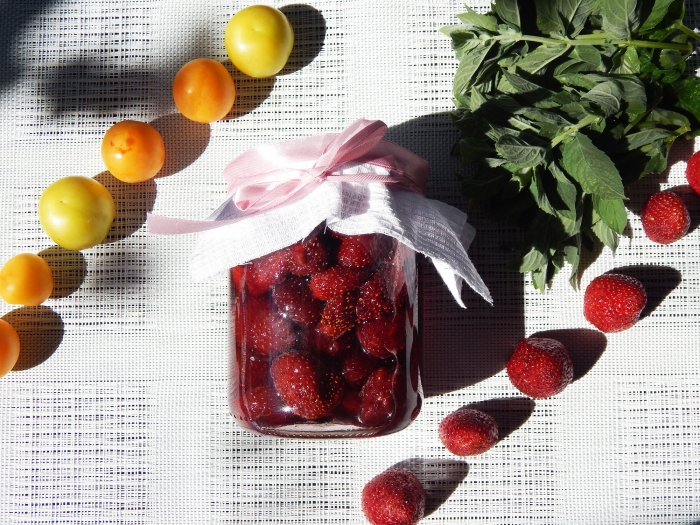 Пошаговый рецепт варенье из клубники в собственном соку с целыми ягодами