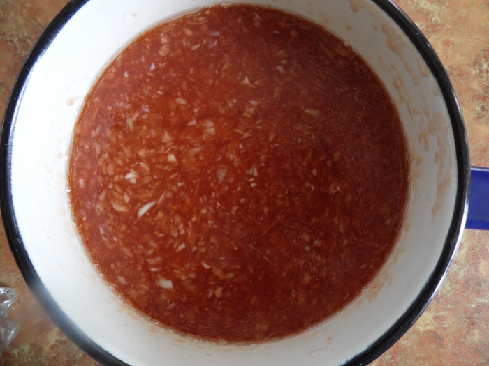 Салат из огурцов и краснодарского соуса на зиму - шаг 3